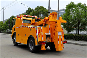 南丰高速路拖车费